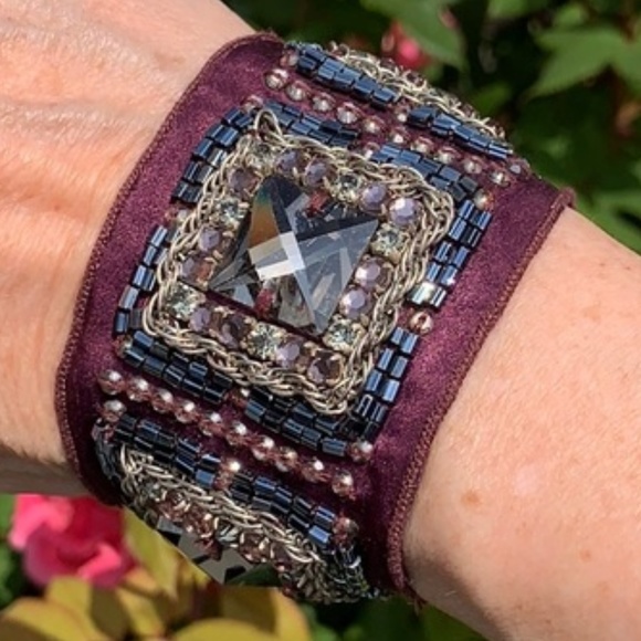 Stella & Dot🦄~ULTRARARE~Nadia Embroidered Cuff Bracelet - Picture 5 of 7